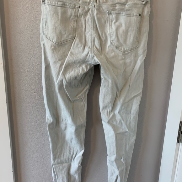 Jeans - Picture 3 of 3